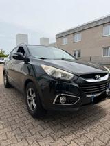 Hyundai HYUNDAI iX35 CRDI Premium 4WD Vollaustattung - Hyundai ix35 in Mönchengladbach