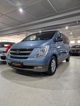 Hyundai H-1Travel - 8 Sitze -2x Schiebetüren  St. Heizu. - gebrauchte Hyundai H-1 aus dem Jahr 2011