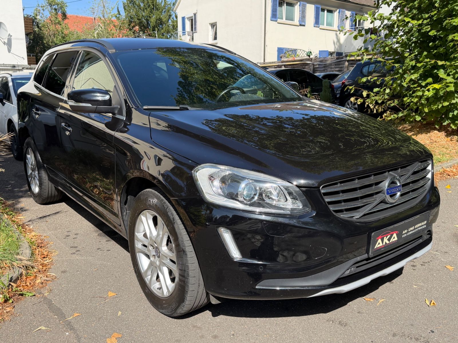Volvo Volvo XC60 Momentum Aut. NAVI|XENON|PDC|LM