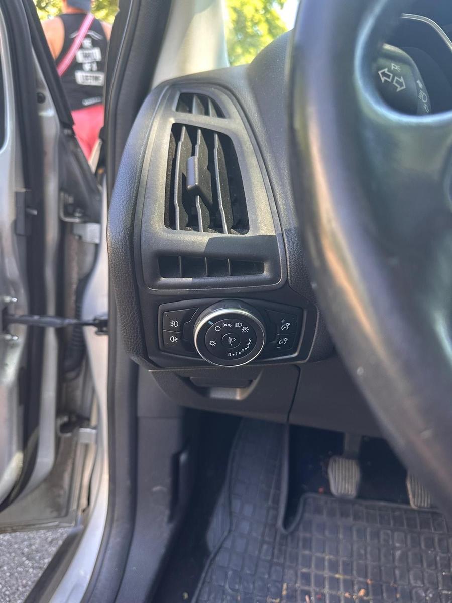 Ford Focus 2015 — photo 6