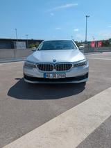 BMW 530d HUD LED SHZ - silberne BMW 530