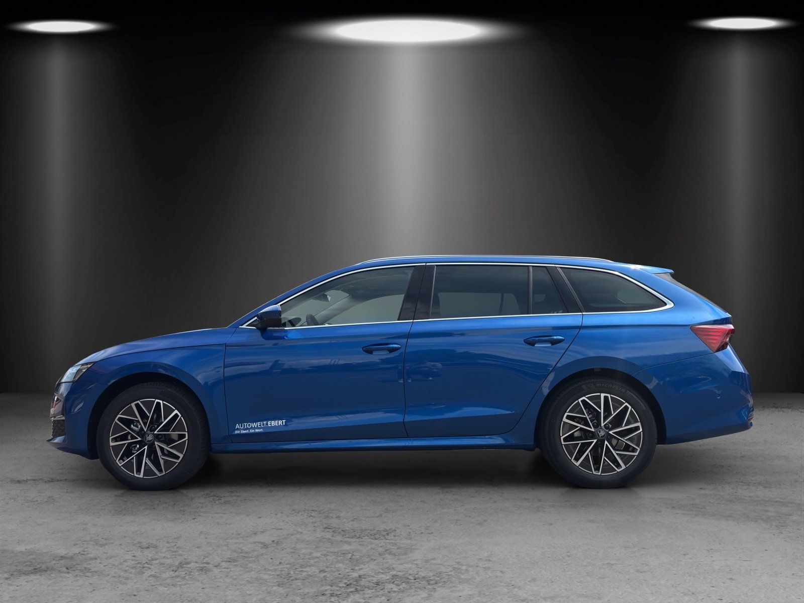 Fahrzeugabbildung SKODA Octavia Combi Tour 2,0 TDI 110 kW DSG