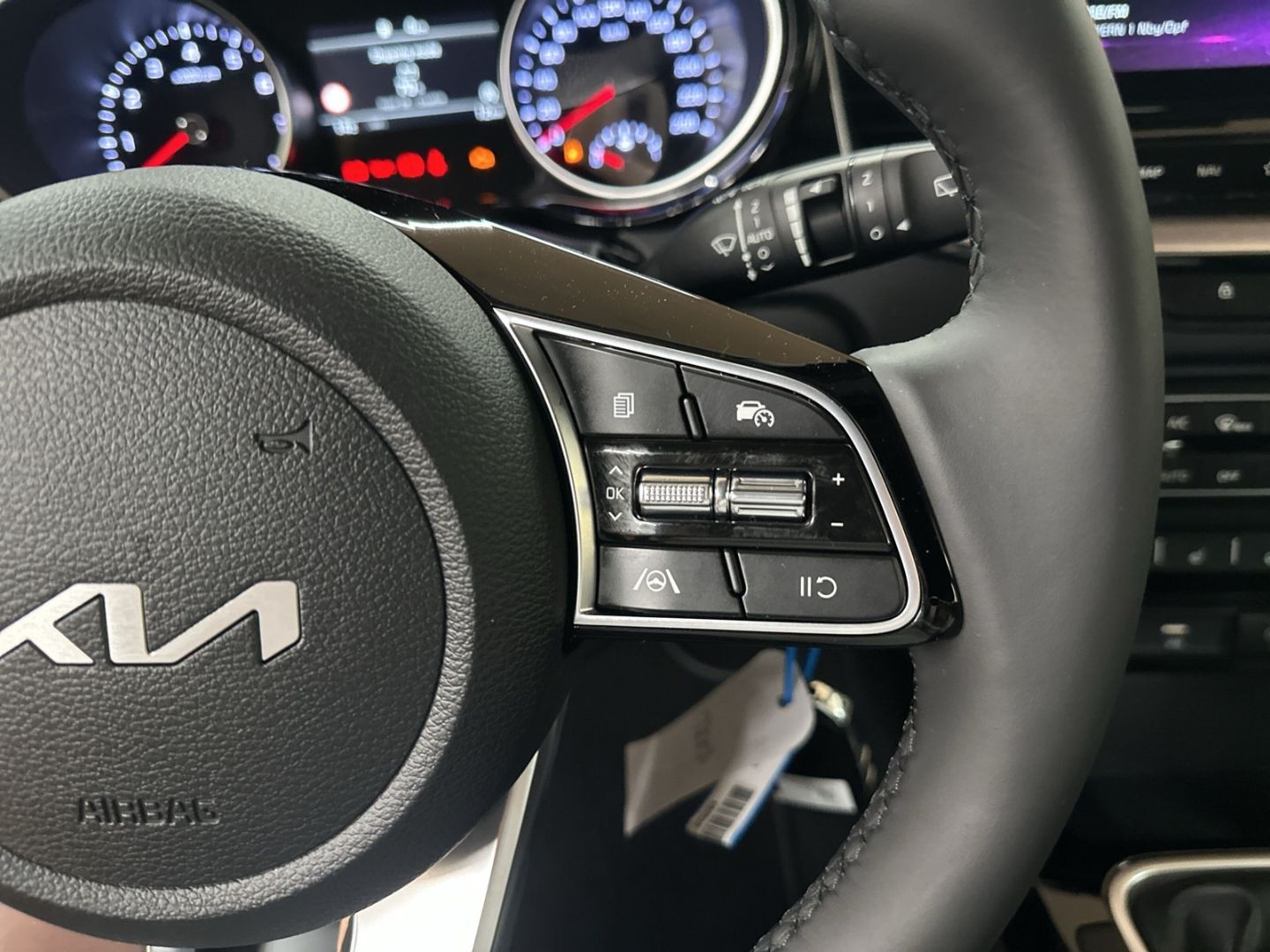 Fahrzeugabbildung Kia Ceed 1.0T 100 Vision Komfort+ Navi+Apple CarPlay