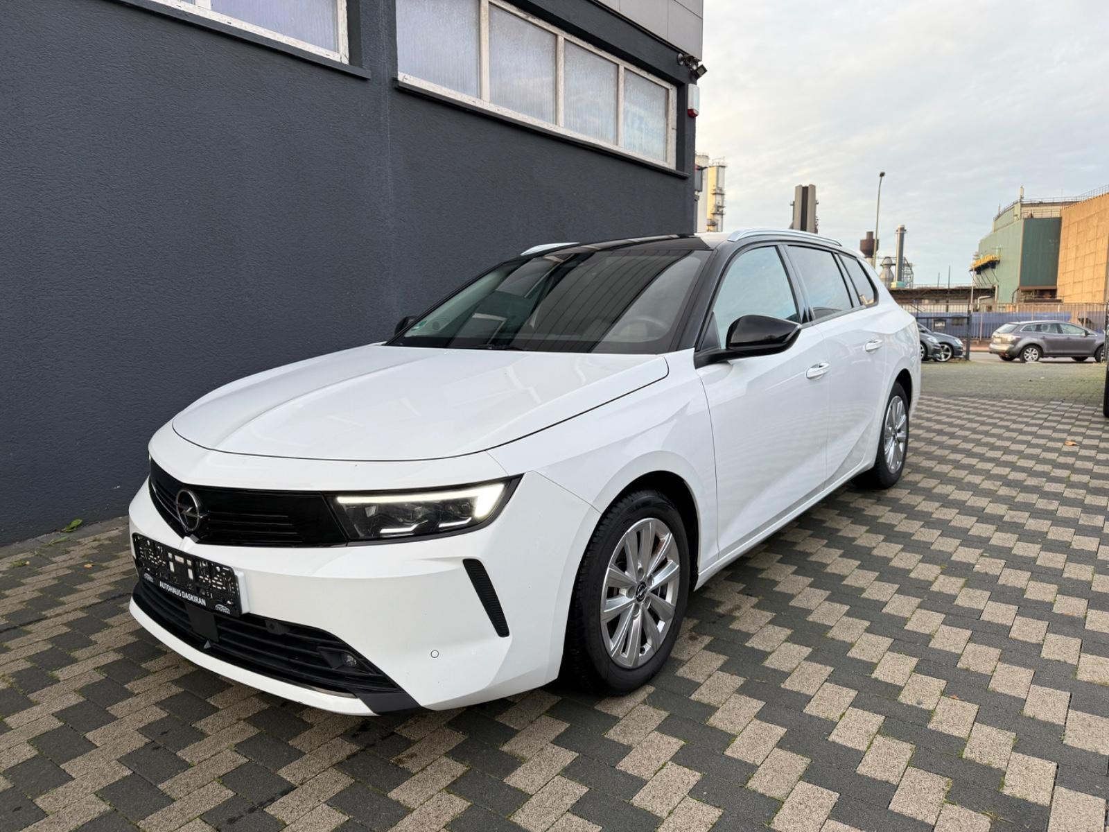 Opel Astra L Sports Tourer Elegance Navi Leder AHK