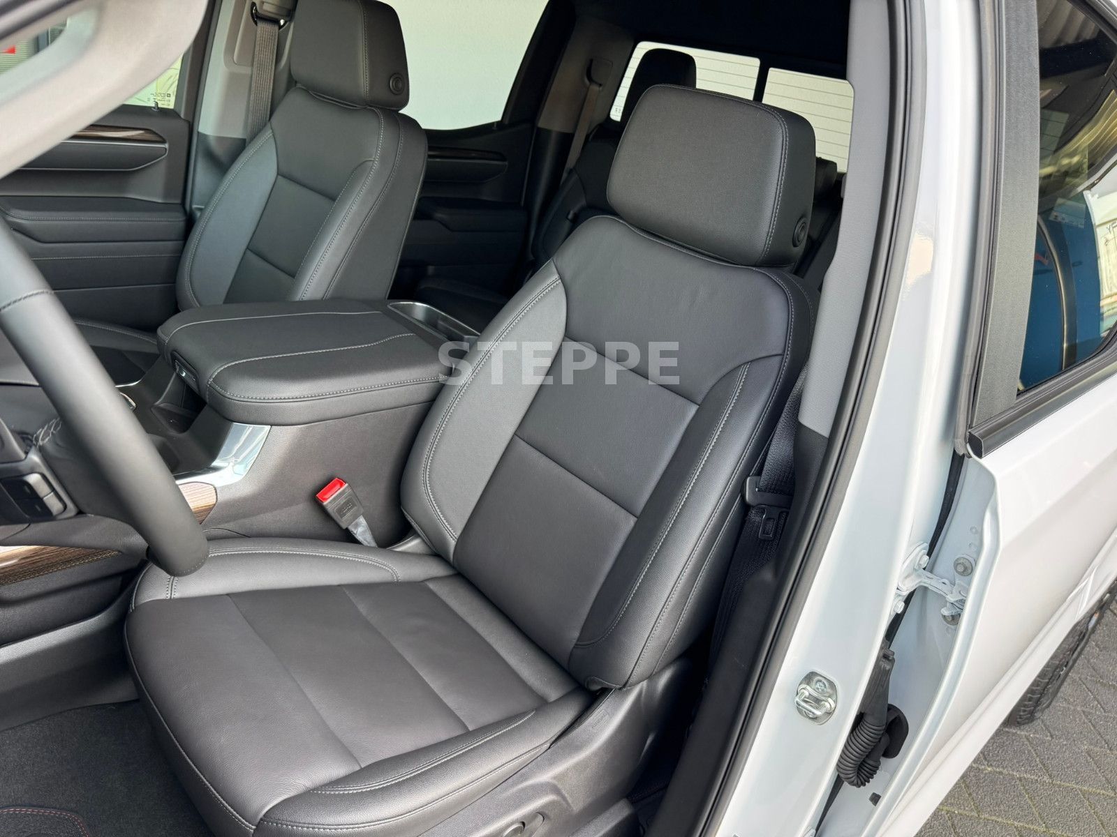 Chevrolet 2025 Silverado LT Trail Boss 6,2V8 Crew Cab. AHK