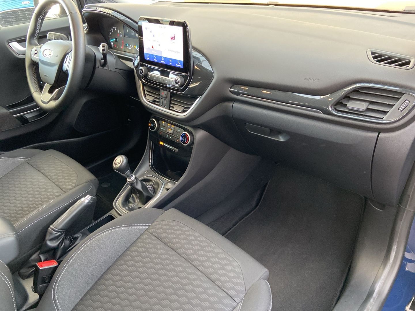 Fahrzeugabbildung Ford Puma Titanium 1.0 Mild Hybrid Winterpaket GJR NA