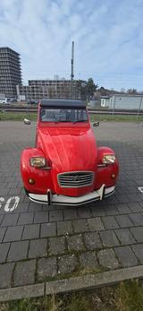 Citroën 2 CV - Citroën 2 CV mit Benzin-Antrieb: Cabrio