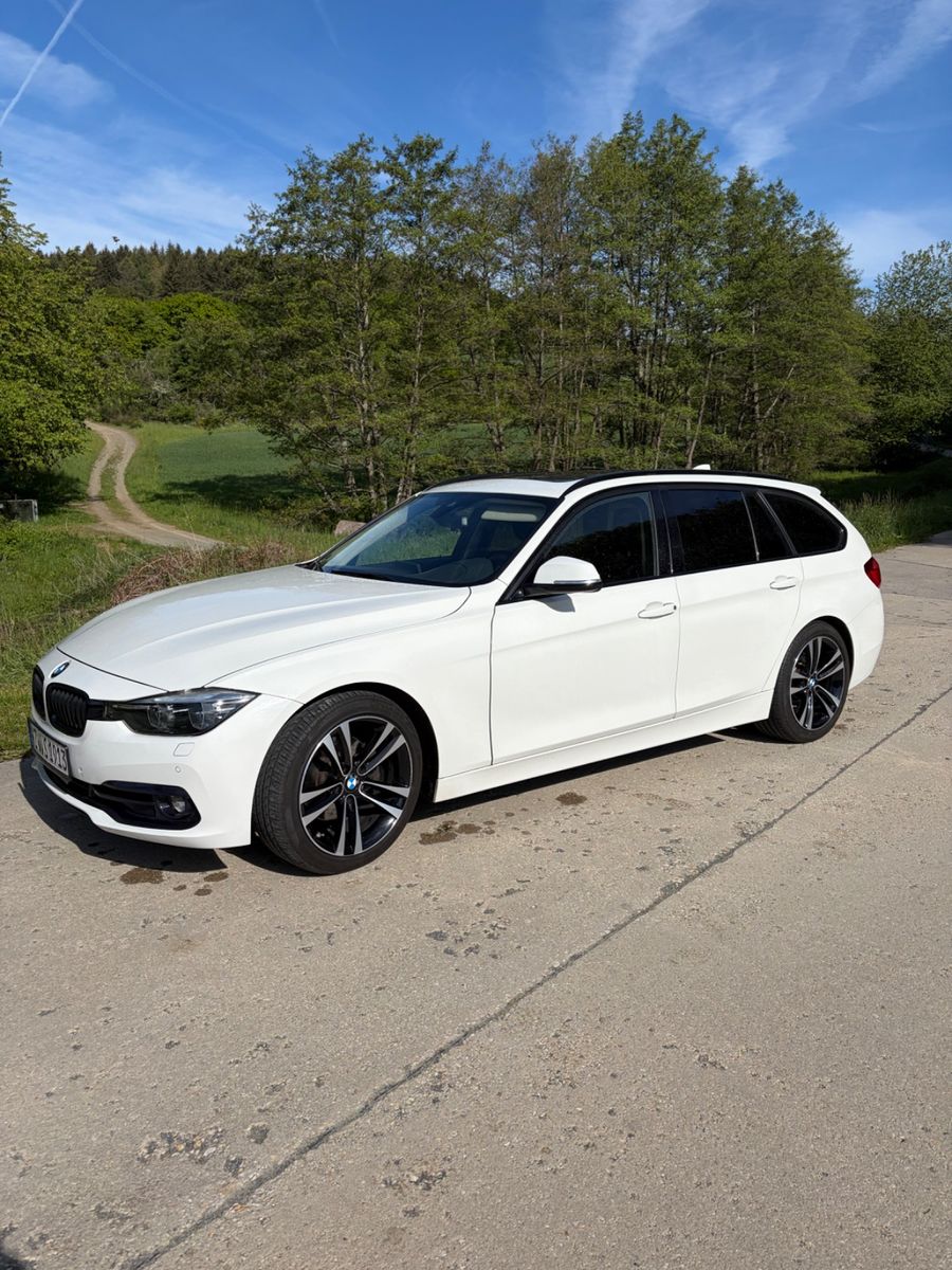 BMW 320d  Touring Sport Line Automatic Spo...