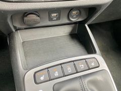 Fahrzeugabbildung Hyundai i10 1.0 Automatik Trend KLIMA PDC ALU ALLWETTER