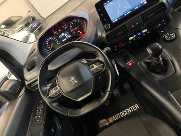 MYAUTOCENTER – Gebraucht- und Jahreswagen mit Werkstattservice in Pfaffenhofen Peugeot Rifter Allure L2*2. Hand*AHK*Klima*Navi*7-Sitzer