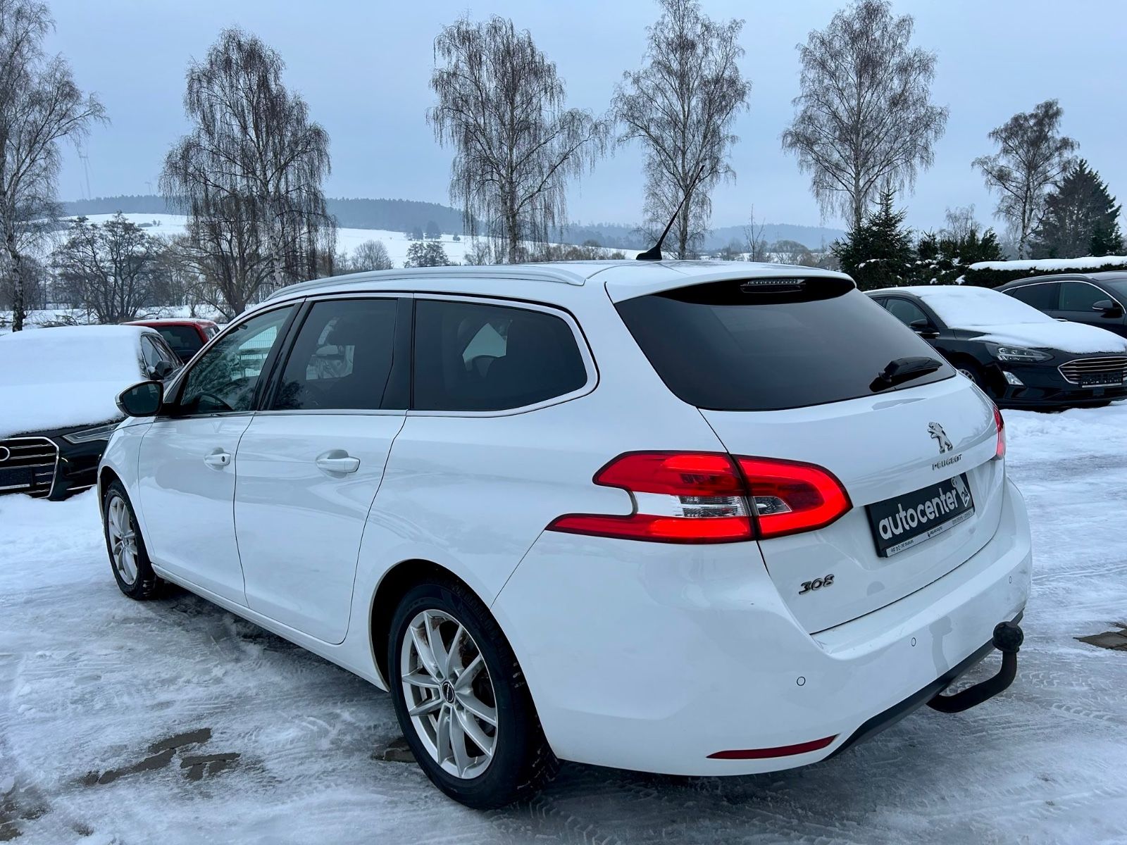 Fahrzeugabbildung Peugeot 308 SW Allure°Automatik°AHK°Kamera°Navi°1.Hand°
