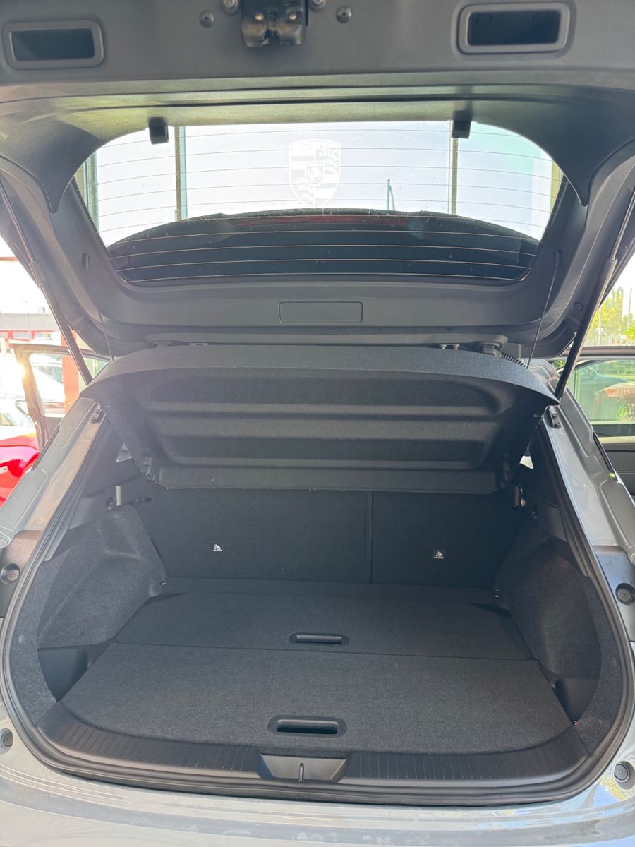 Fahrzeugabbildung Nissan Qashqai 1.3 DIG-T Xtronic N-Connecta/sofort