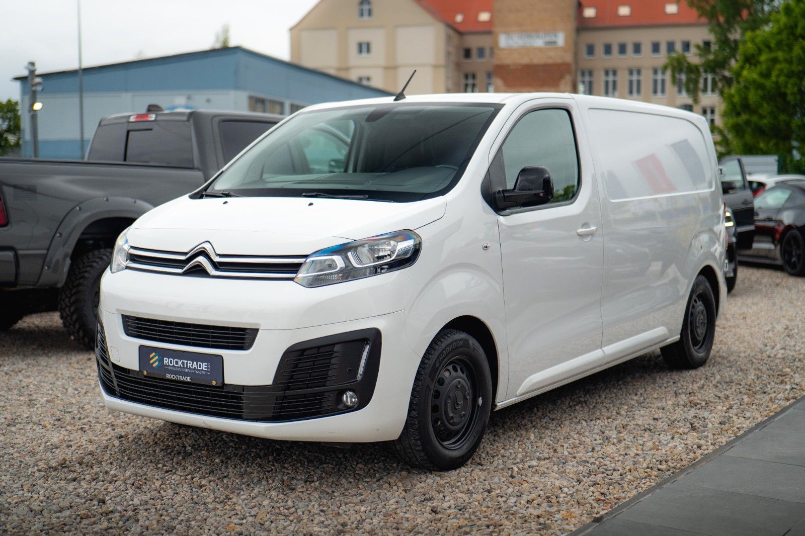 Fahrzeugabbildung Citroën Jumpy Kasten Club M Automatik *Regalsystem*360°*