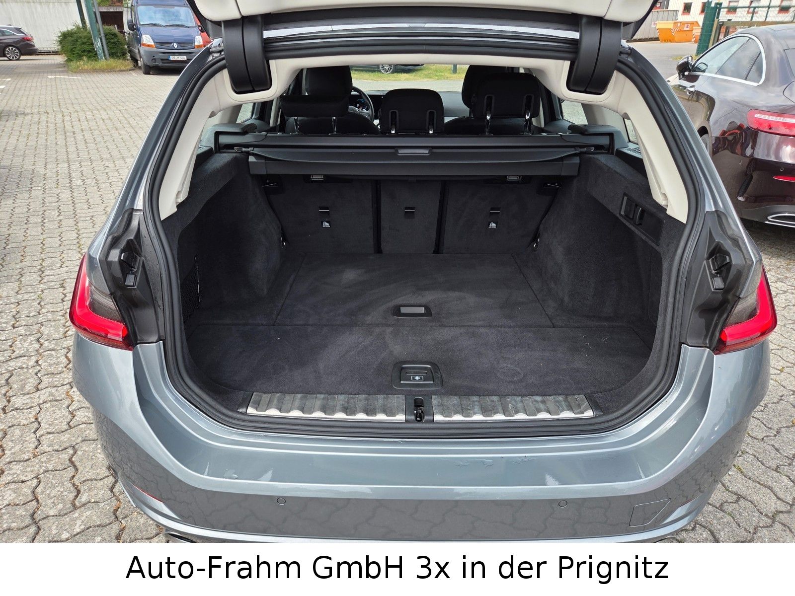 BMW 320 3 Touring 320 d xDrive LED NAVI foto 20