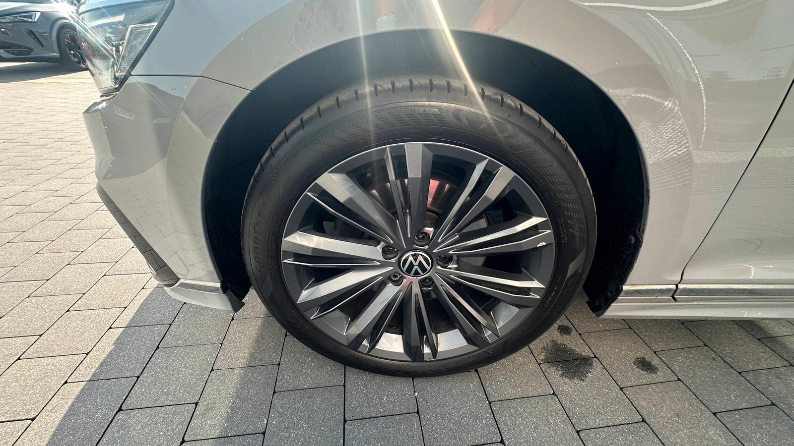 Volkswagen Passat 2.0 TDI R Line AHK STHZ VIRT 18", миниатюра 12