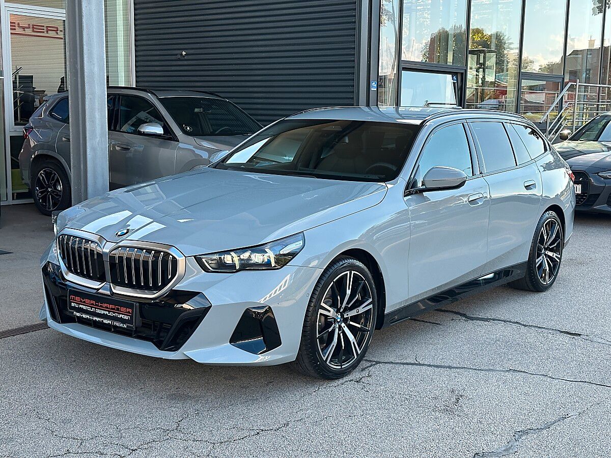 BMW 520d Touring xDrive M-Paket Aut. / AHK / Harm...