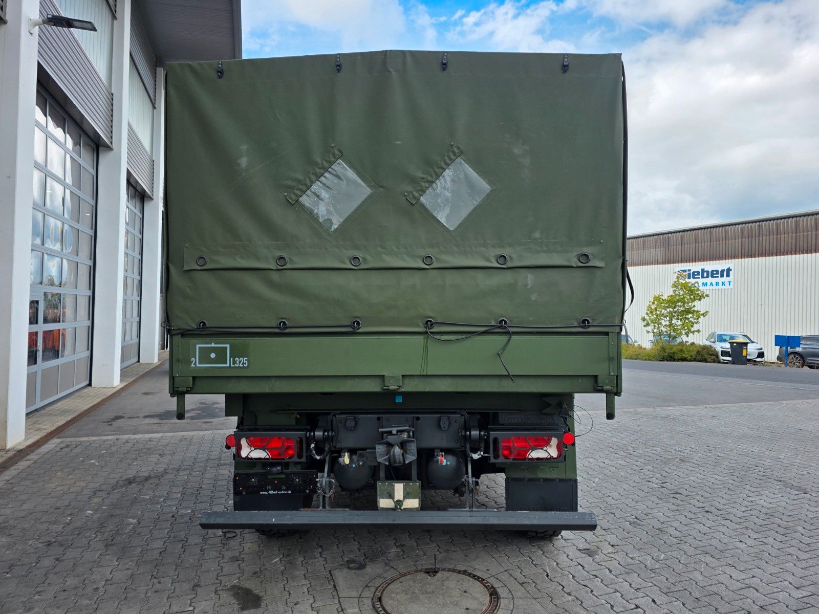 Fahrzeugabbildung Mercedes-Benz Atego 1018 A 4x4 Pritsche Plane mehrfach vorh.