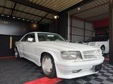 Mercedes-Benz 560SEC - Mercedes-Benz 560 mit Benzin-Antrieb: Coupe