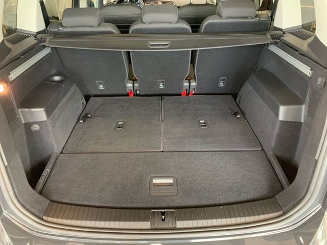 Touran 1.5 TSI COMFORTLINE 7-SITZE +KAMERA+PANO+