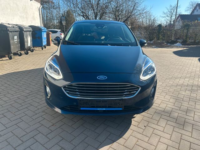 Ford Fiesta Titanium / Automatik / GARANTIE / Tüv Neu