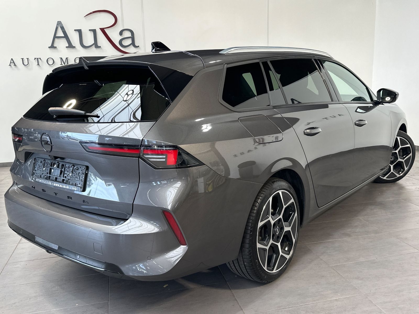 Fahrzeugabbildung Opel Astra SpT 1.5 D Automatik Ultimate NAV+LED+PANO