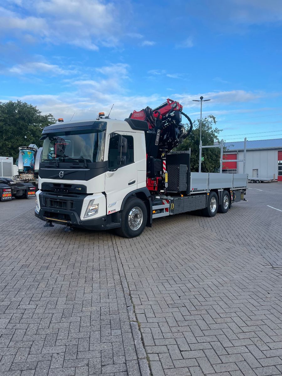 Fahrzeugabbildung Volvo FMX 500  FASSI Ladekran F545 JIB & Winde Sofort