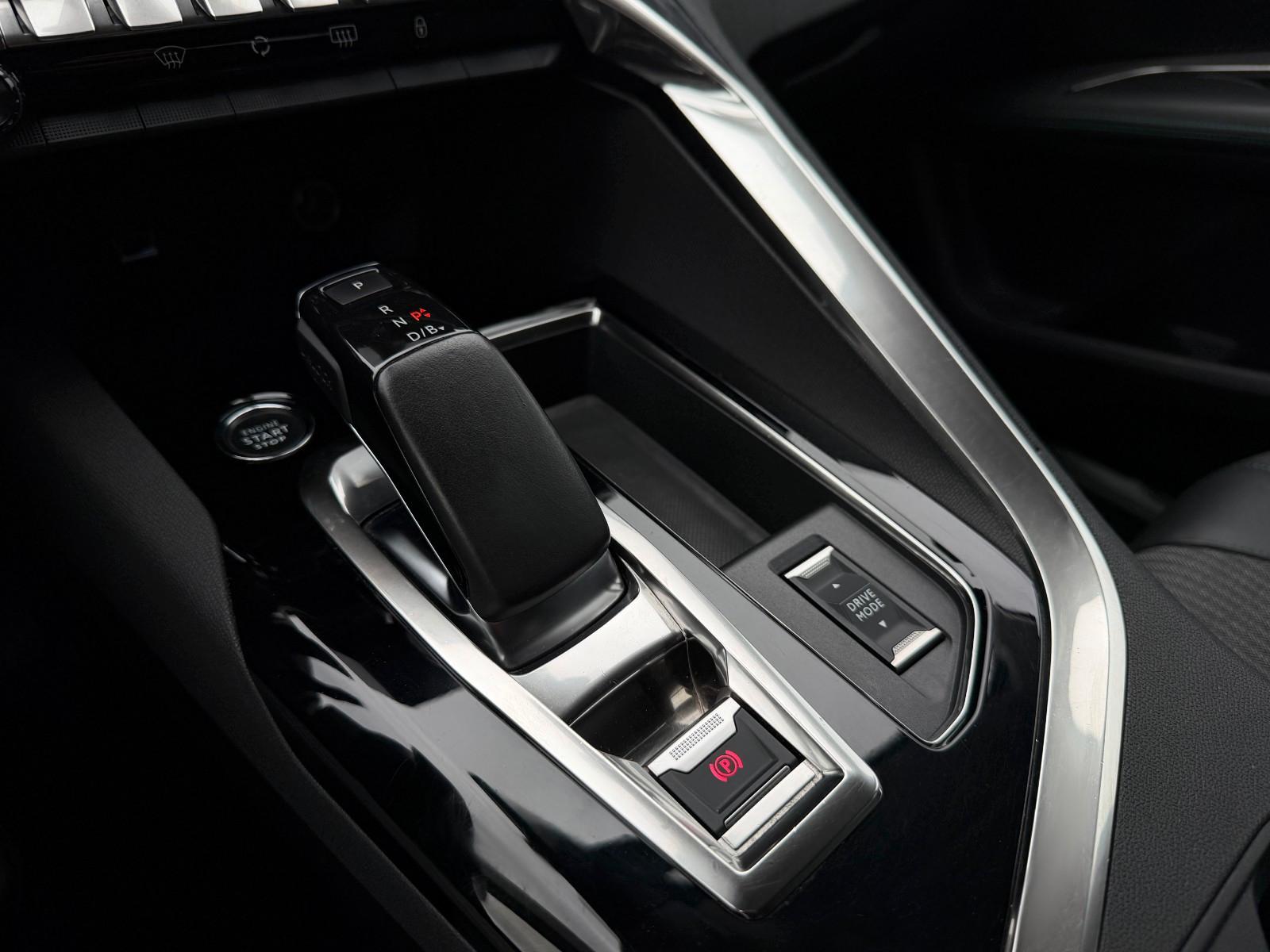 Peugeot 3008 Hybrid 225 Allure Pack