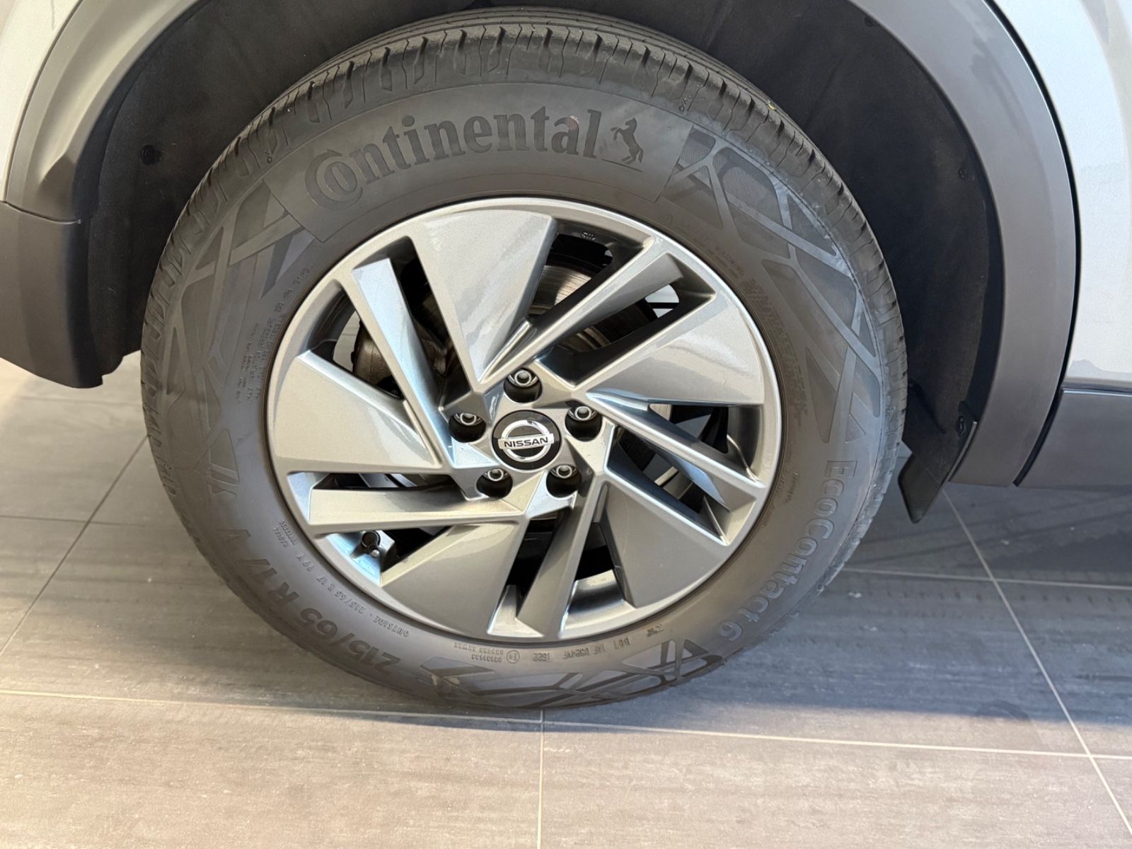 Fahrzeugabbildung Nissan Qashqai Acenta MHEV MT - Navi, Winter-Paket