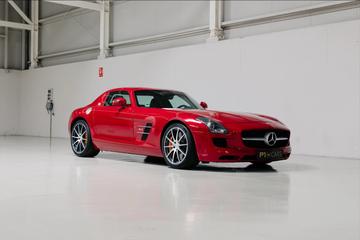 صورة 10 لـ 2010 Mercedes-BENZ SLS AMG