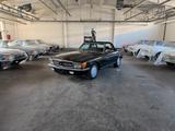 Mercedes-Benz SL 500  R107 Blauschwarz H-Zulassung - Mercedes-Benz SL 500 mit Benzin-Antrieb: Cabrio, R107 Sl500