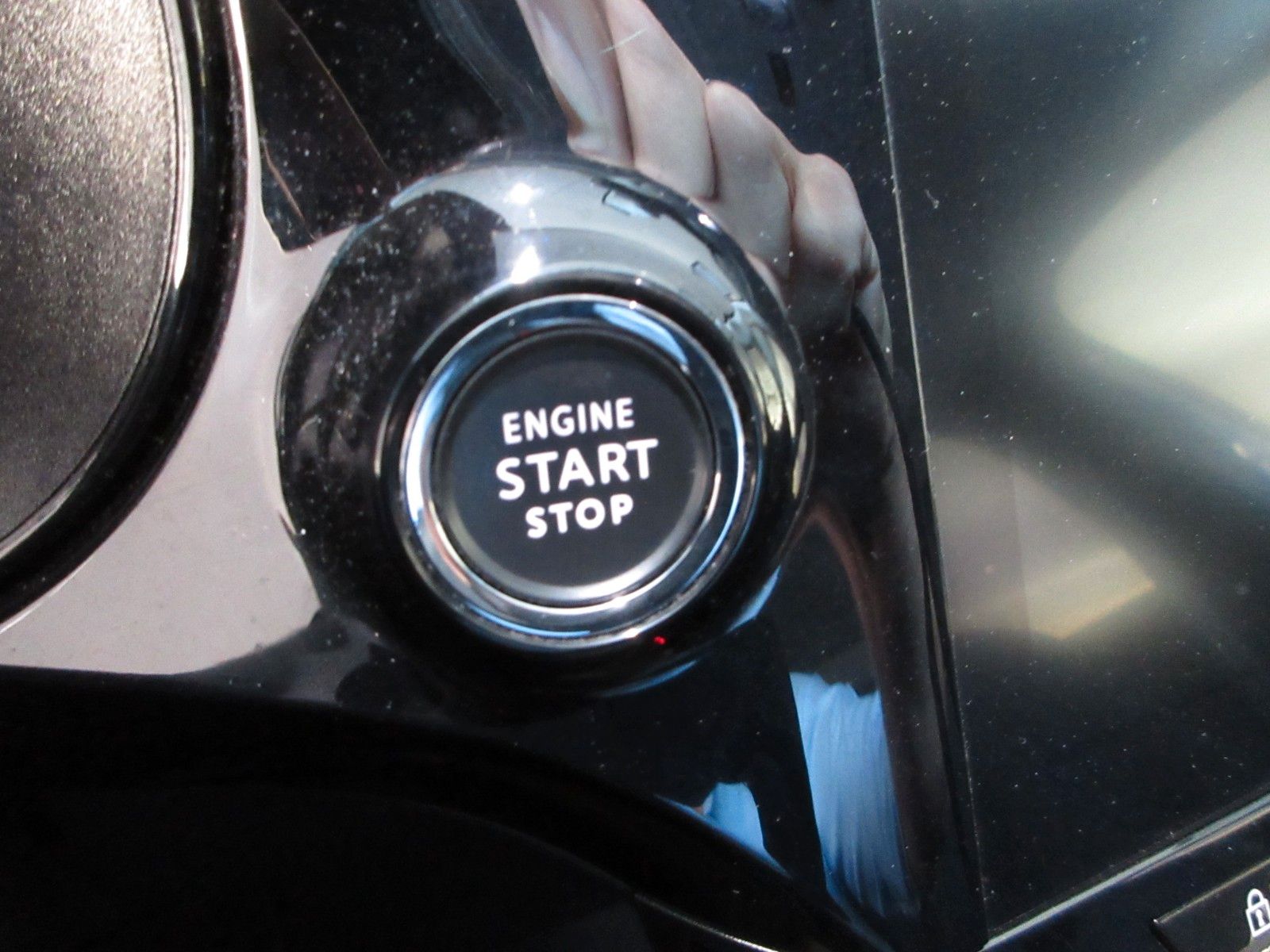 Fahrzeugabbildung Opel Corsa F Elegance 1.2T LED/NAVI/PDC/VIRTUAL/ALU
