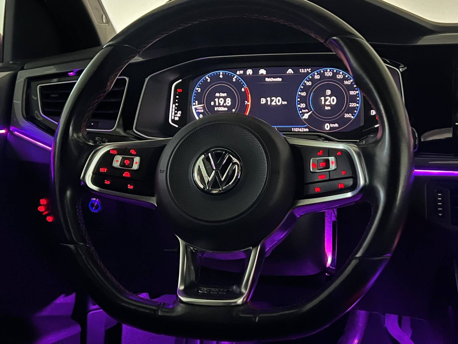 Fahrzeugabbildung Volkswagen Polo VI GTI/SPORTAUSPUFF/ACC/AMBIENTE/PANO