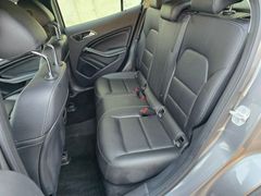 MERCEDES-BENZ GLA 200 1,6 Benzin Navi Automatik 80Tkm TÜV01/28