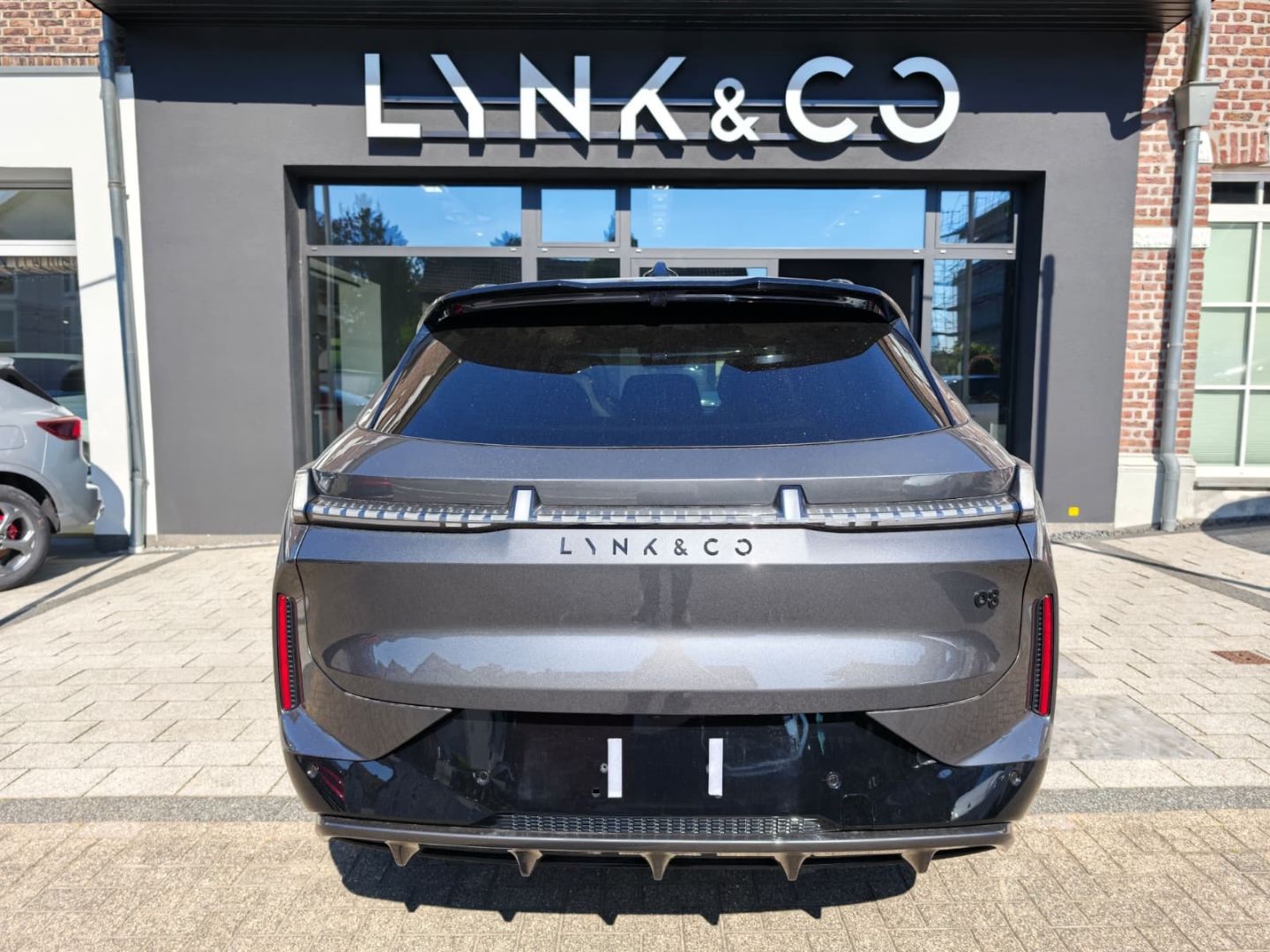 Lynk & Co 08
