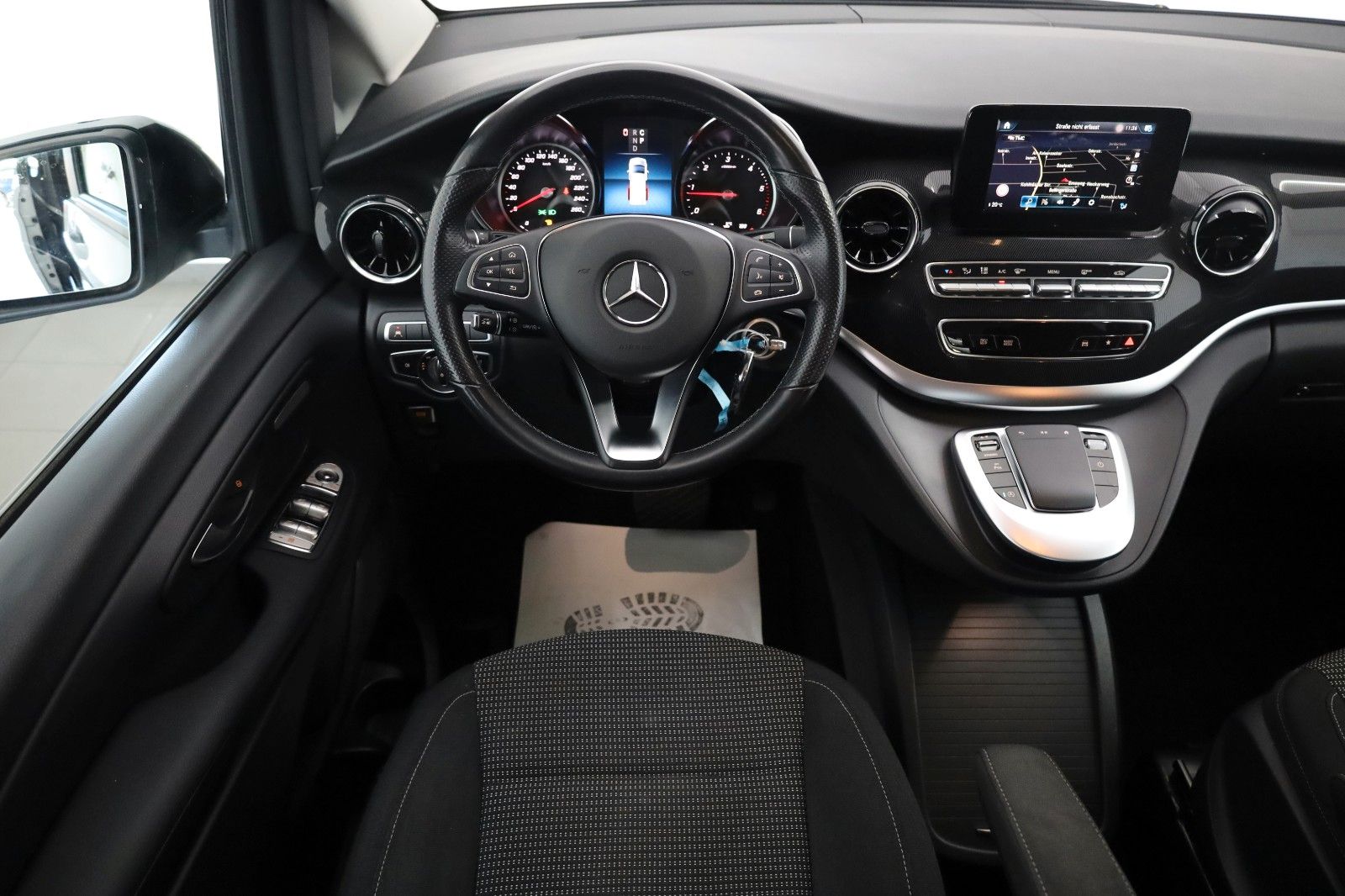 Fahrzeugabbildung Mercedes-Benz V 250d EDITION LANG,7Sitz,Navi,Kamera,ACC,AHK+WR