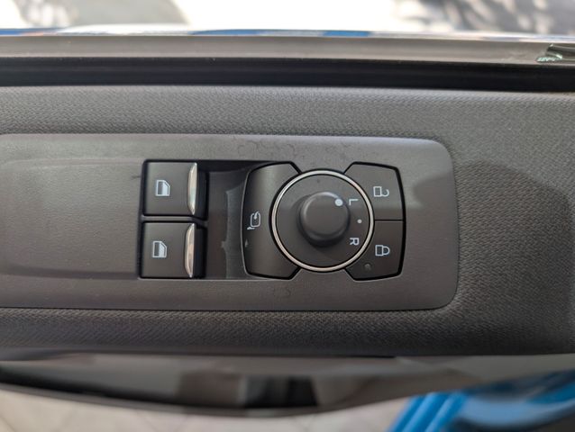 Ford Tourneo Custom 2.0 EcoBlue SPORT L2