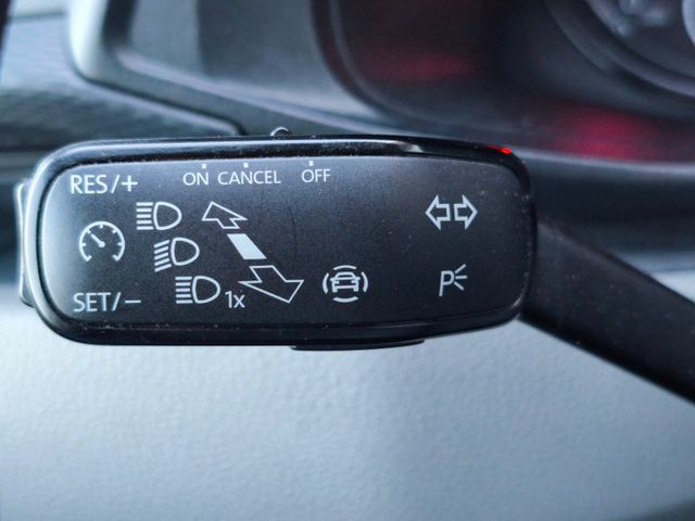 Volkswagen T6.1 Transporter DSG*DAB*Navi*SHZ*PDC*6-Sitzer*