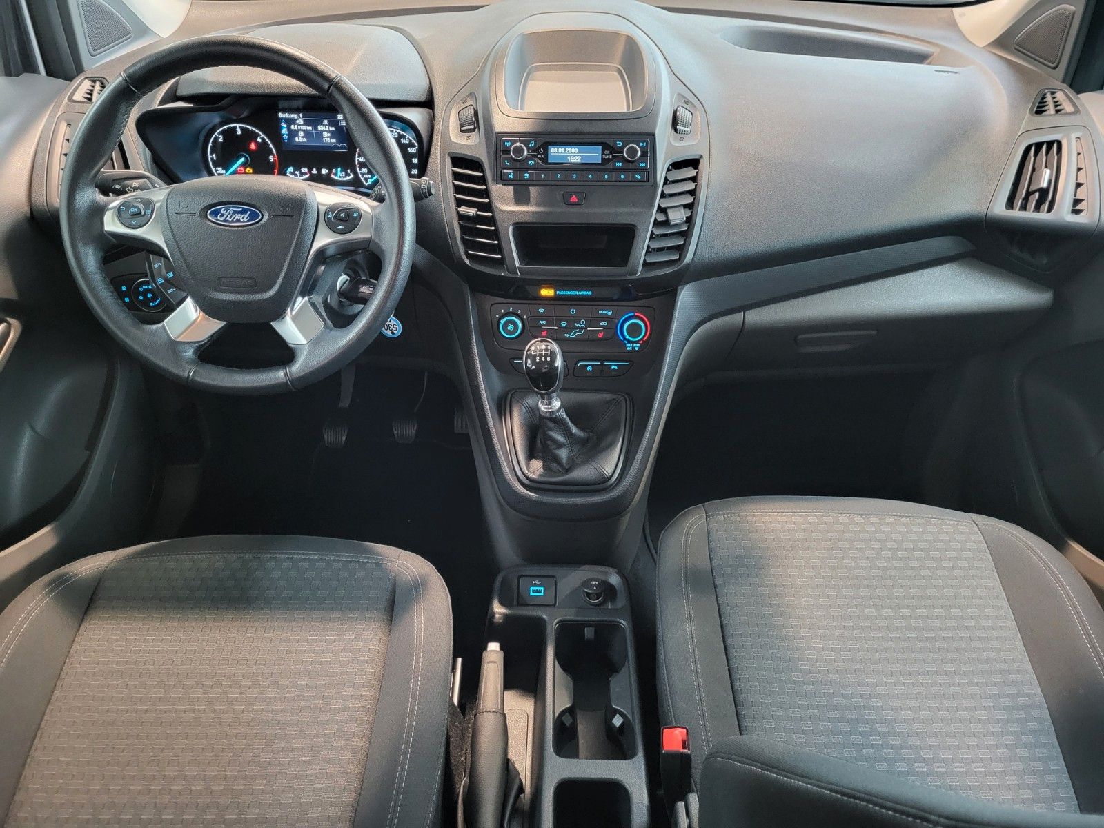 Fahrzeugabbildung Ford Grand Tourneo Connect Sitzheiz., Klima