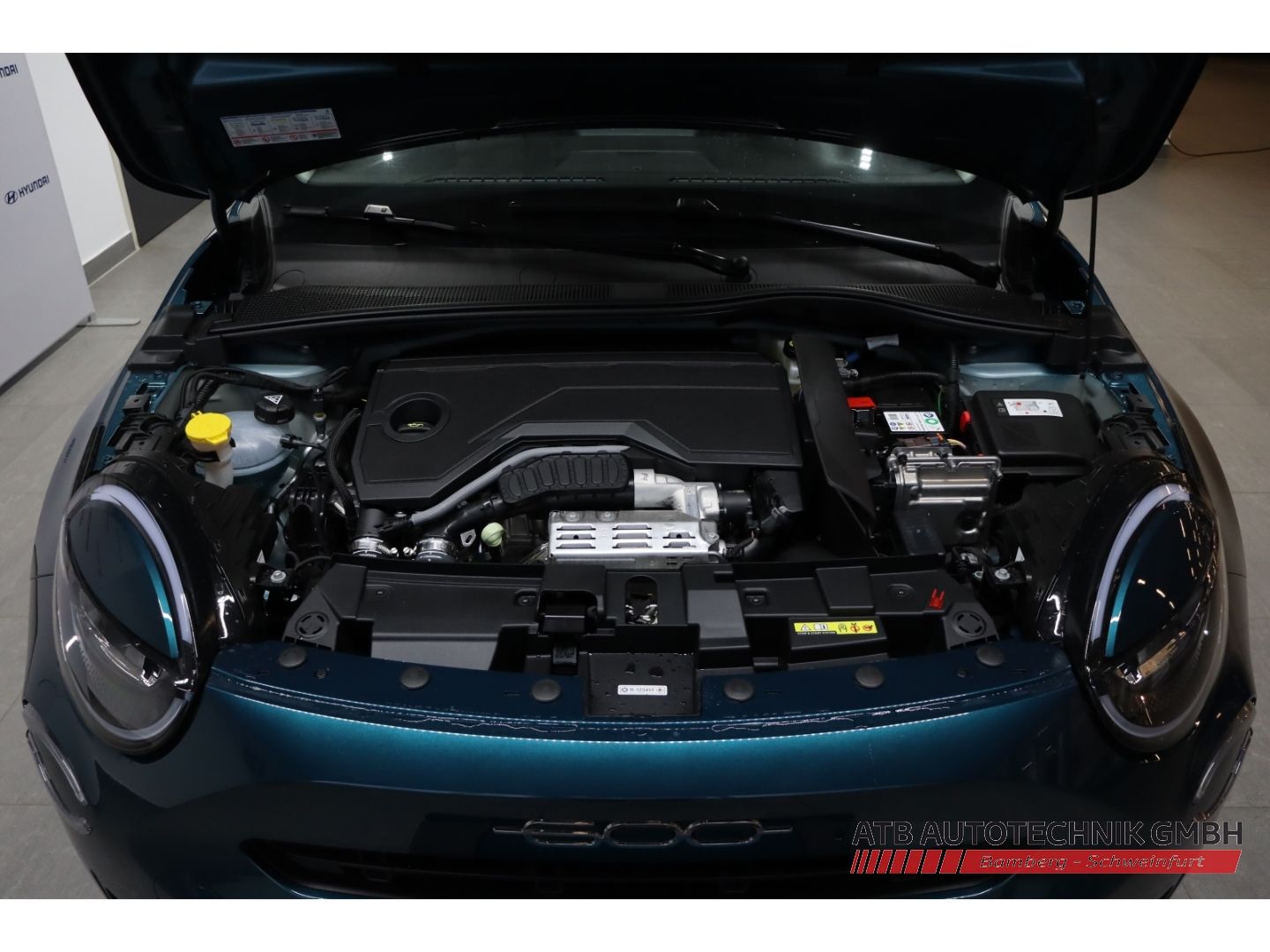 Fahrzeugabbildung Fiat 600 Hybrid 1,2 T3 74kW (100PS) Style-Paket