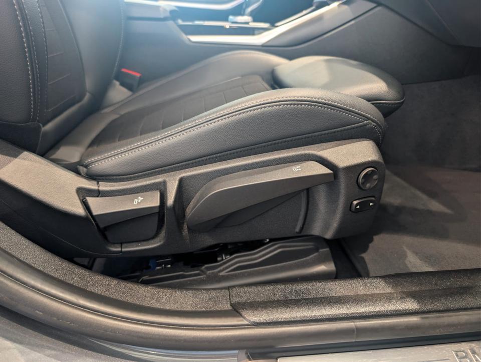 BMW 320i Limousine