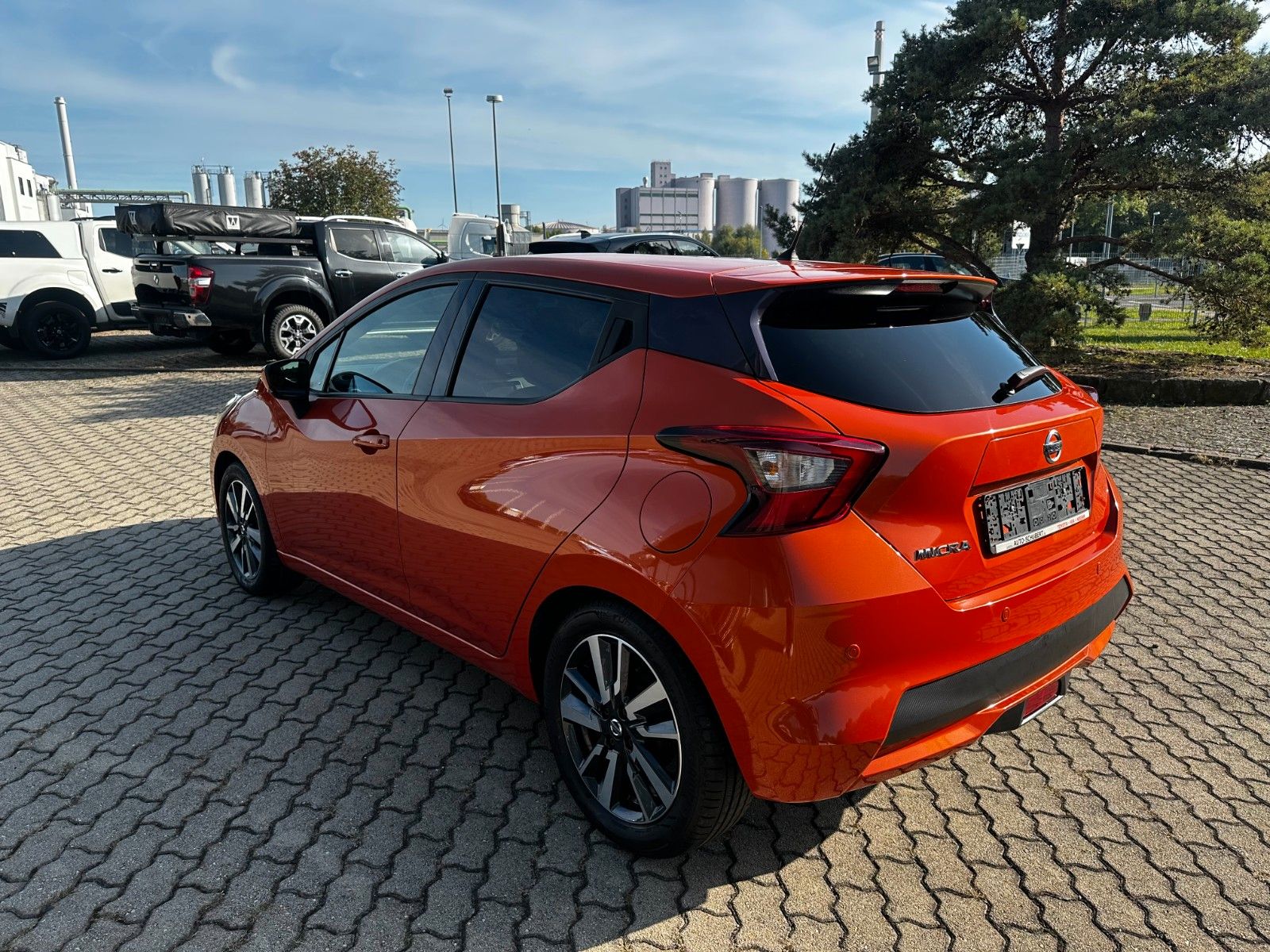 Fahrzeugabbildung Nissan Micra 1. Hand,  Alufelgen, Klima, Sitzhzg.,