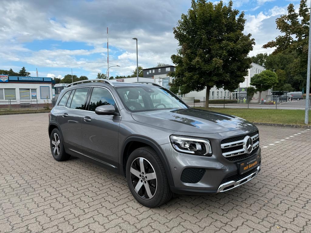 Mercedes-Benz GLB 220