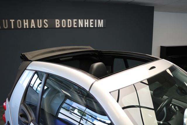ForTwo fortwo cabrio Brabus/NAVI/LEDER/AUTOMATIK – Vorschau 4