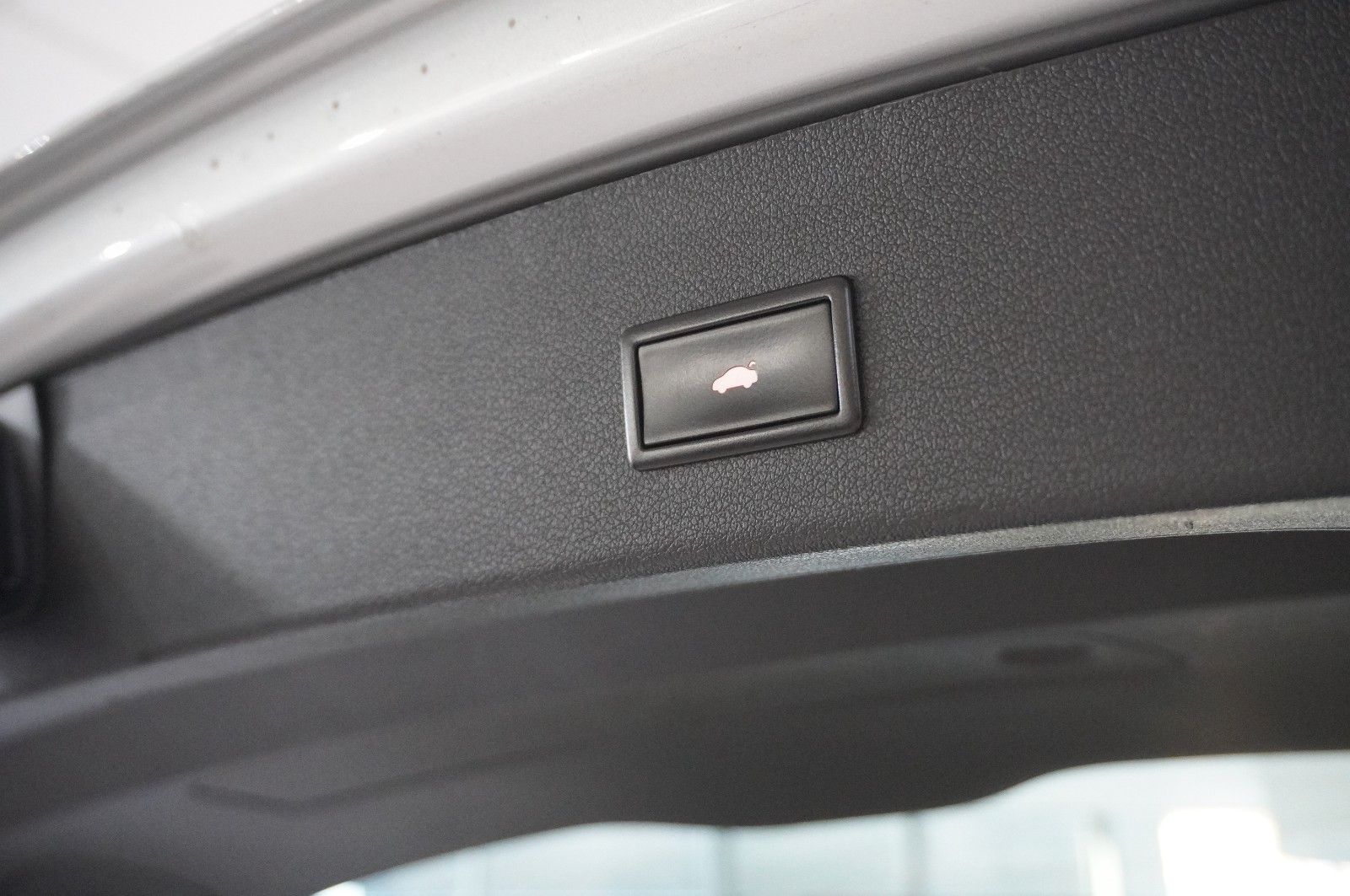 Fahrzeugabbildung Audi Q5 3.0 TDI V6 S-LINE QUATTRO NAVI/BI-XENON/SPORT
