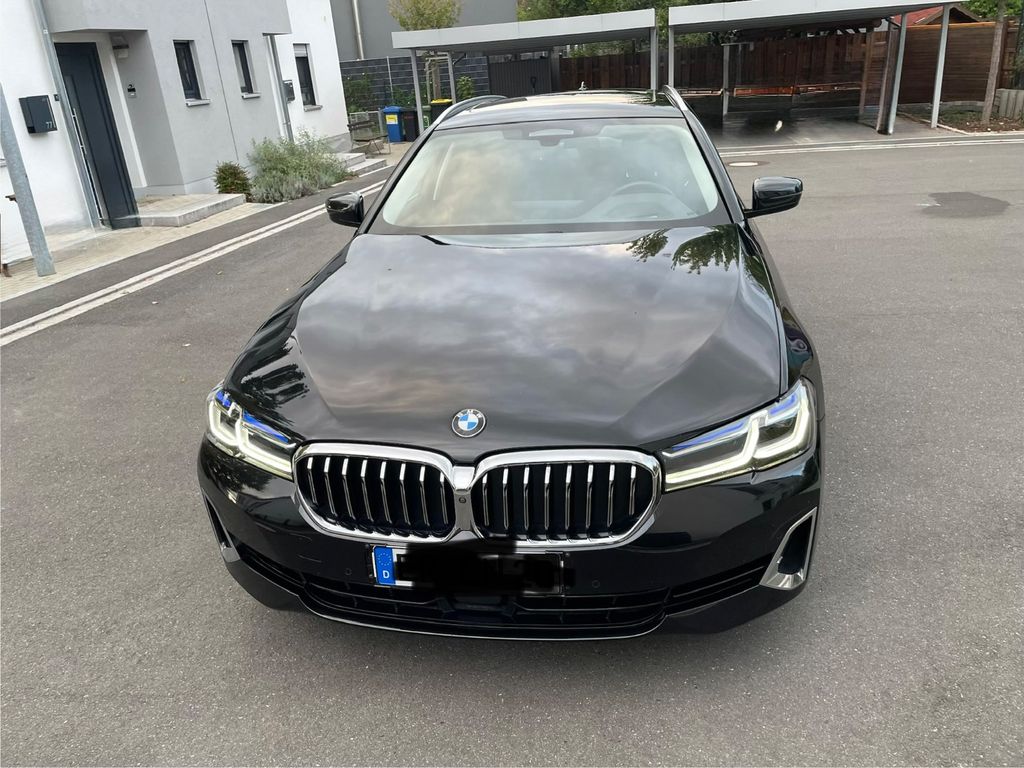 Image of BMW 530