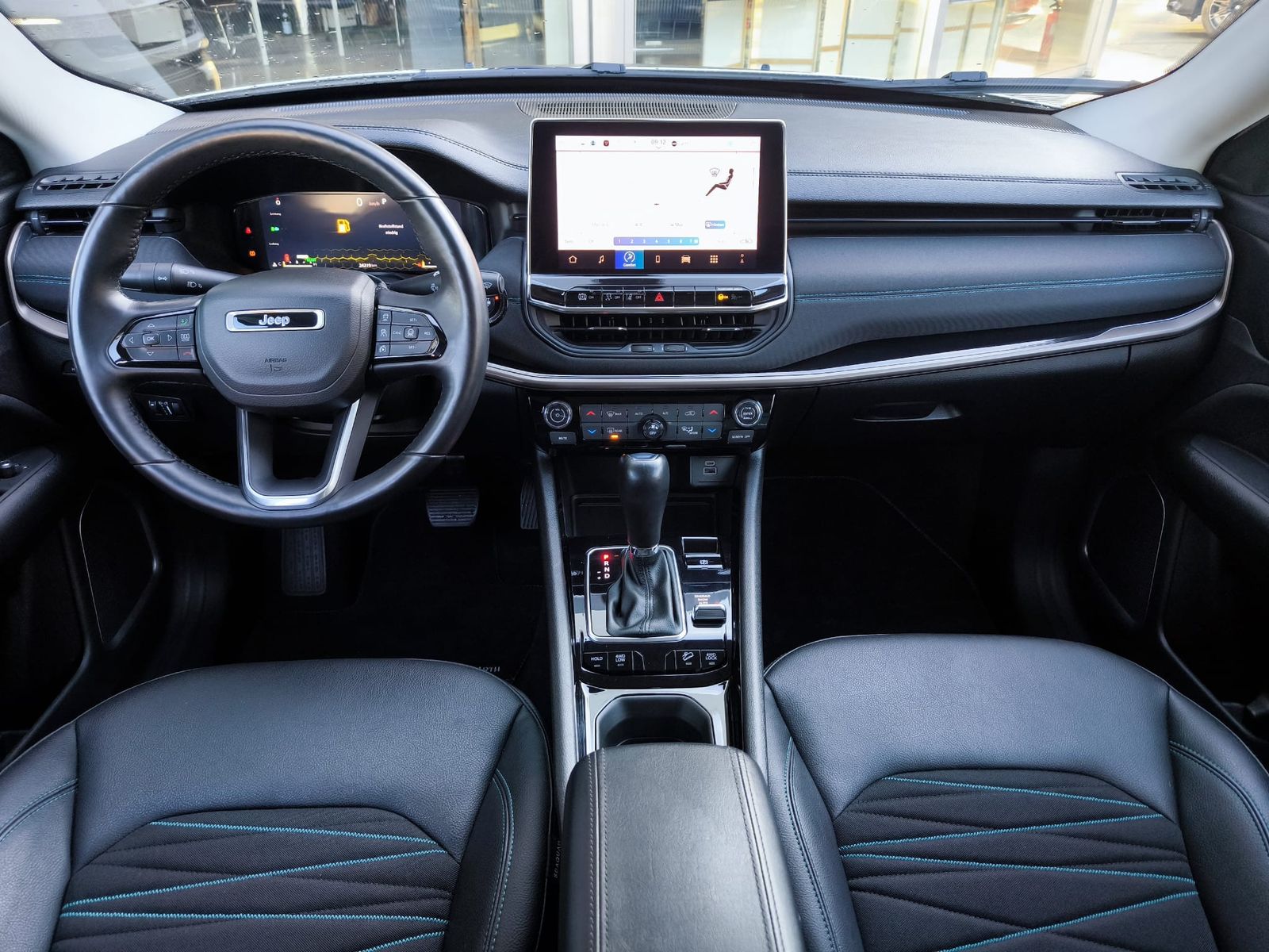 Fahrzeugabbildung Jeep Compass Upland 4WD PHEV VIRTU+NAVI+SHZ+KAM+ACC+