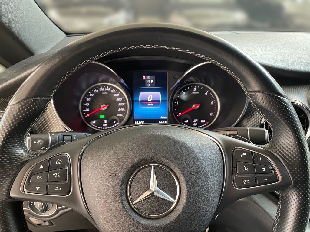 Fahrzeugabbildung Mercedes-Benz V 300 ED/L 4x4 AMG 7 Sitze 2,5tAHK Kühlfach STHZ