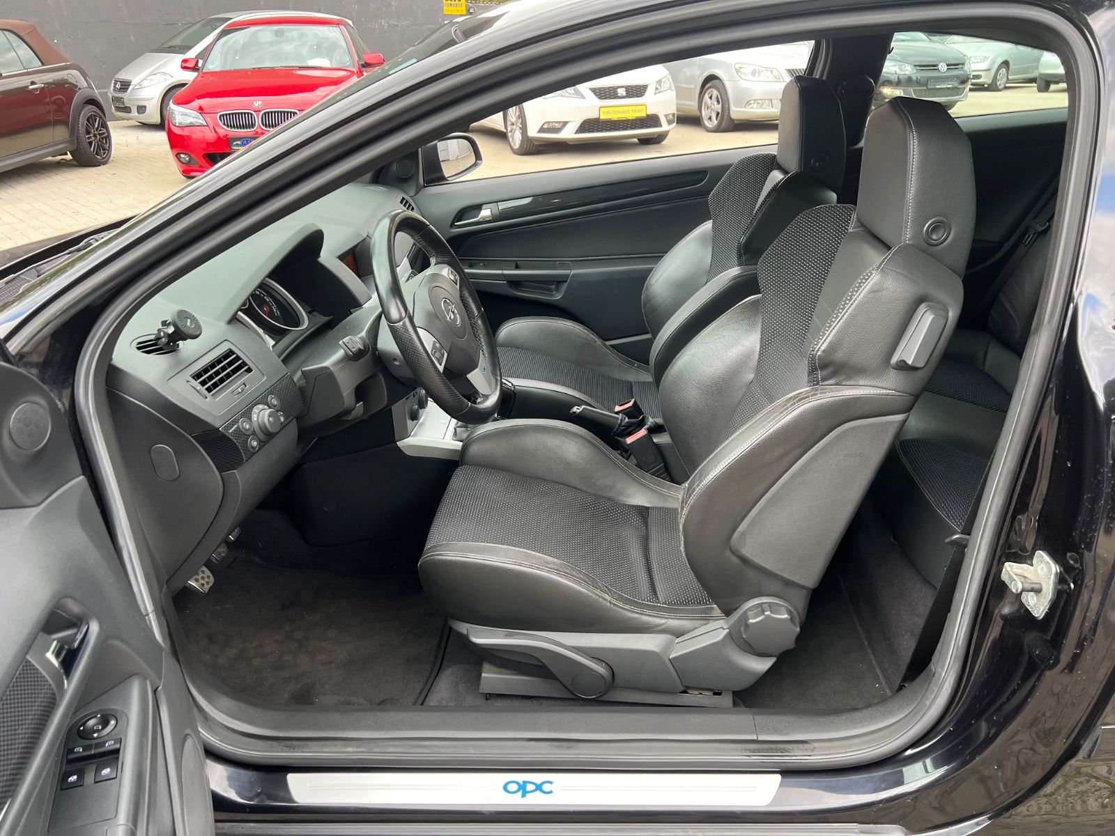 Fahrzeugabbildung Opel Astra H GTC OPC *2.HAND*TÜV NEU*