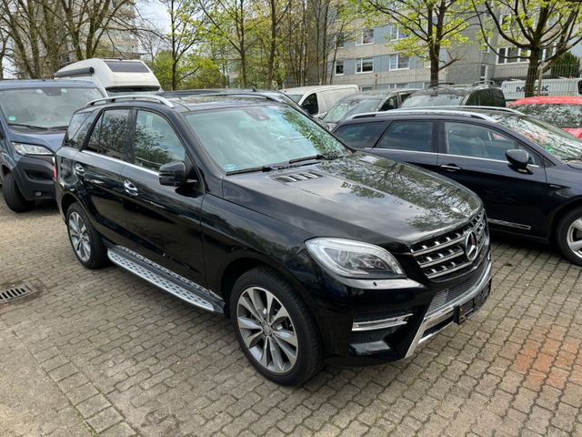 Mercedes-Benz ML 400 4 Matic BI Xenon/Leder/Navi/Panorama/Eur6