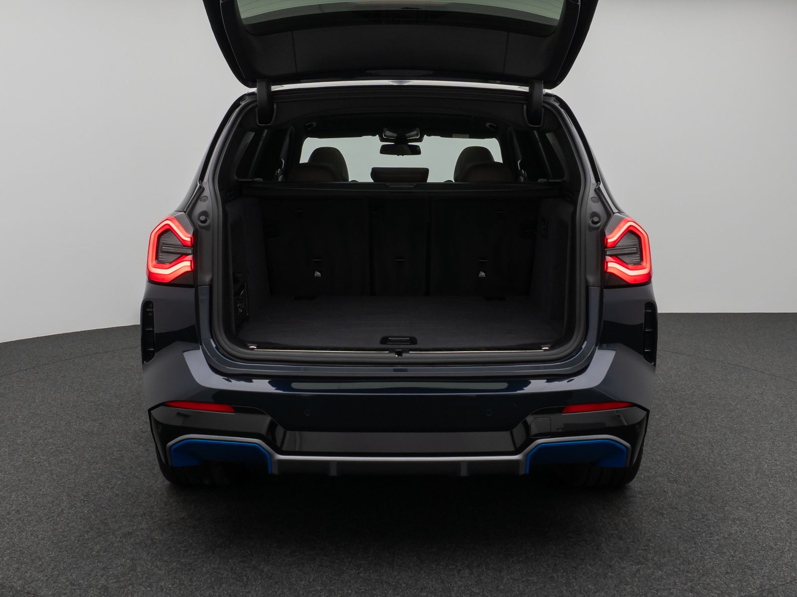 Fahrzeugabbildung BMW iX3 M Sport Impressive Panorama 360°HUD DAB H/K